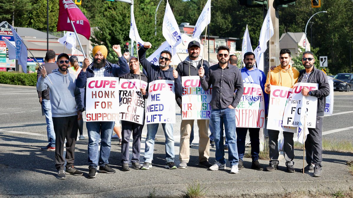 FVTransitStrike's tweet image. It was great to see so much support today in Mission! 

WeNeedALift.ca

@CUPEBC @cupenat @dgawthcupe
#MembersStrongOnTheLine #WeNeedALift #bcpoli #canlab #bclab #picketline #walktogether #fairdeal #busdrivers #BCTransit
#Transit #fightingforfairness 
#StrongerTogether