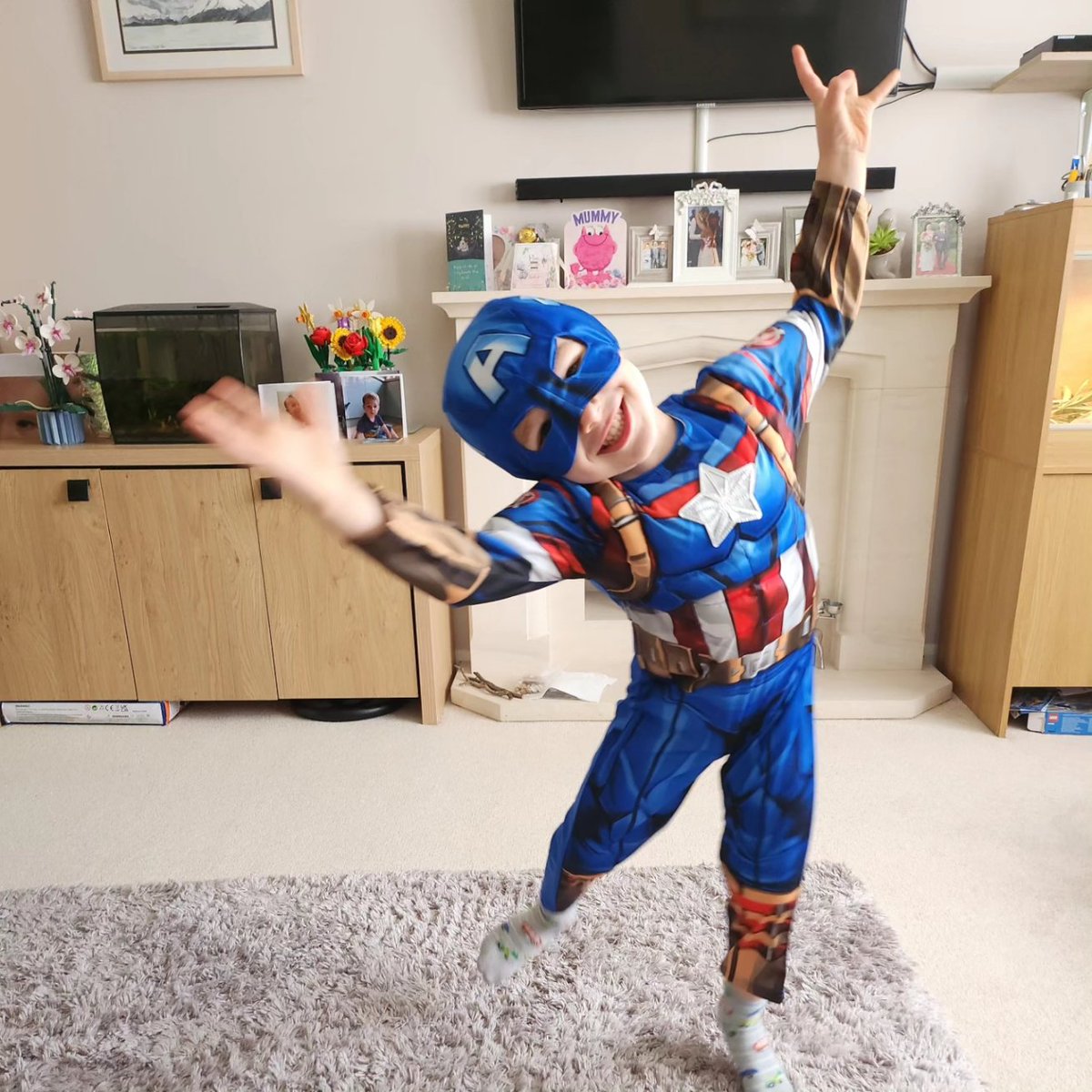 Hannah_Dundon's tweet photo. My little superhero 💙 https://t.co/42BFNn3gIu
