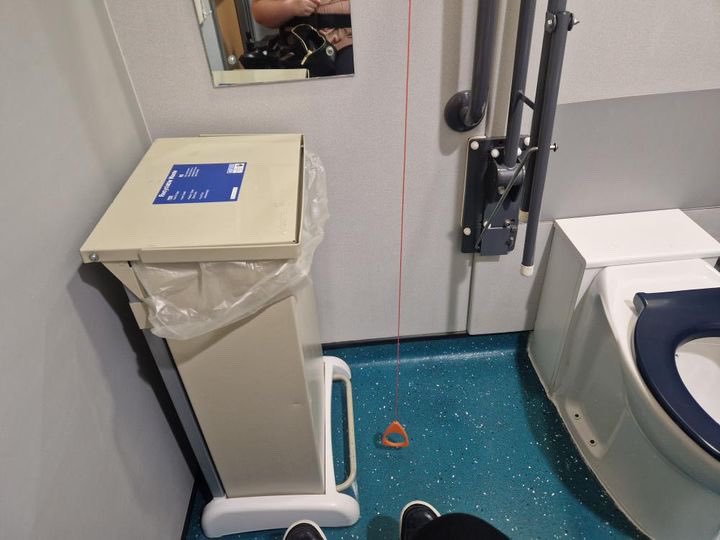 Accessibility of NHS hospital toilets on Twitter "RT osayuki24 Are toilets in NHS hospitals