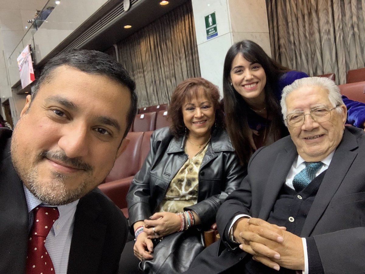 Estamos en la #CuentaPública2023 junta a la subsecretaria <a href="/nikicardoch/">NICOLE CARDOCH</a> y el gran Valentín Trujillo escuchando los avances del Gobierno del Pdte. <a href="/GabrielBoric/">Gabriel Boric Font</a> Oportunidades concretas para todas y todos los chilenos #PresentesPorChile