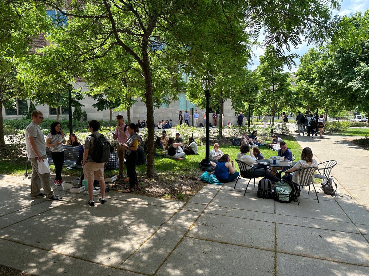 UMNChemistry's tweet photo. Perfect day for a picnic! #GSRS 2023 #UMNProud https://t.co/YHj2zQyfdA