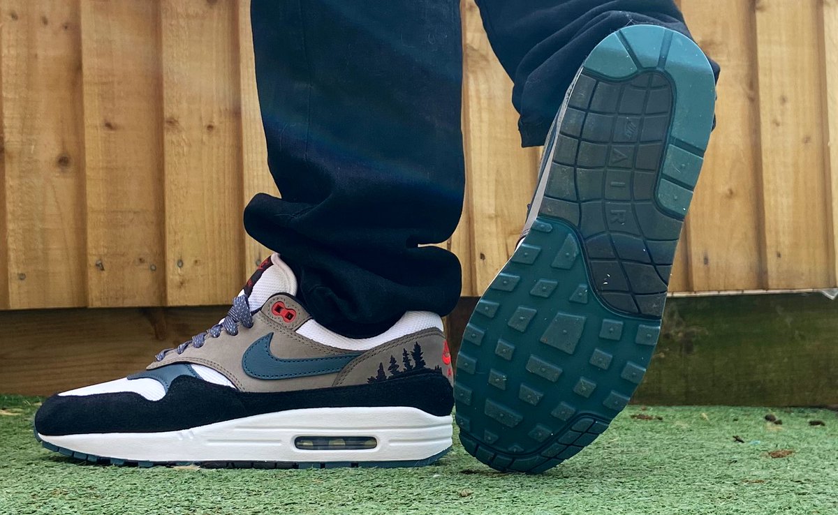 🔥REVIEW TIME 🔥 - #AirMax1escape these are epic youtu.be/ZMOTVffznUg  watch now 👆👆👆 #airmax1 #nikeairmax1 #airmax #sneaker #sneakerhead #Sneakers #SneakerHub #SneakerScouts #sneakeraddict #sneakercollection #snkrs #snkrsliveheatingup #SNKRSKickCheck #yoursneakersaredope