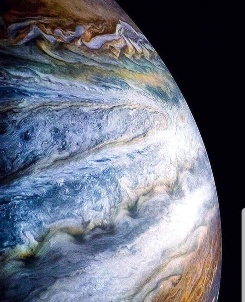 AvatarDomy's tweet photo. Stunning image of Jupiter taken by NASA_s Juno Spacecraft https://t.co/We025r8O2a
