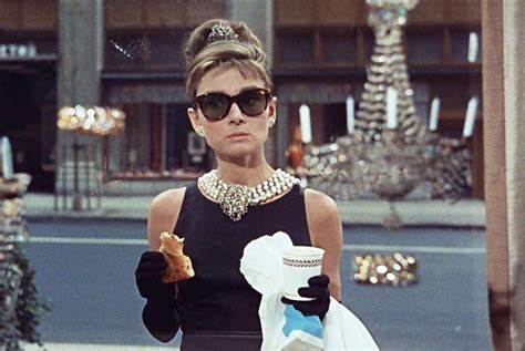 #GeekyGoingsOn @GeekyBrummie  Tues 6 June @Journeyfilmclub screening of #BreakfastatTiffanys

rb.gy/7zx3a