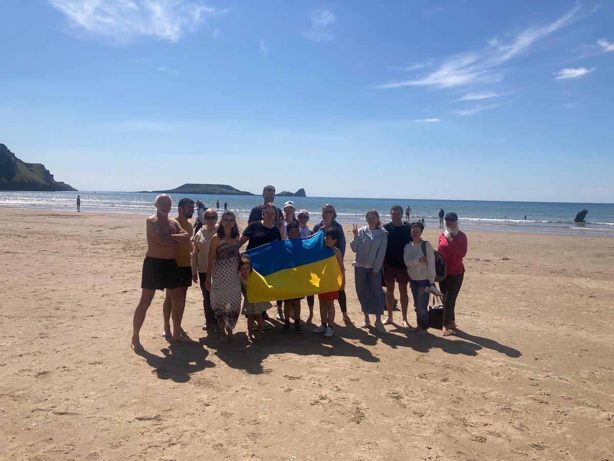 ChickESOL's tweet photo. Another life-affirming walk n talk #ESOL activity with incredible folks from Syria and Ukraine, Wales and Latvia. So much learning and respect amongst all. #LoveEsol #loveSwansea #NationofSanctuary @USWResearch @WG_Communities https://t.co/5CnkmW75YX
