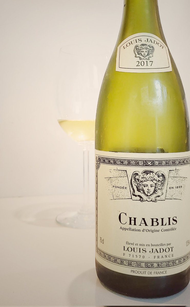 💜#wines Chardonnay 2017 que no sobrepassa els 30€