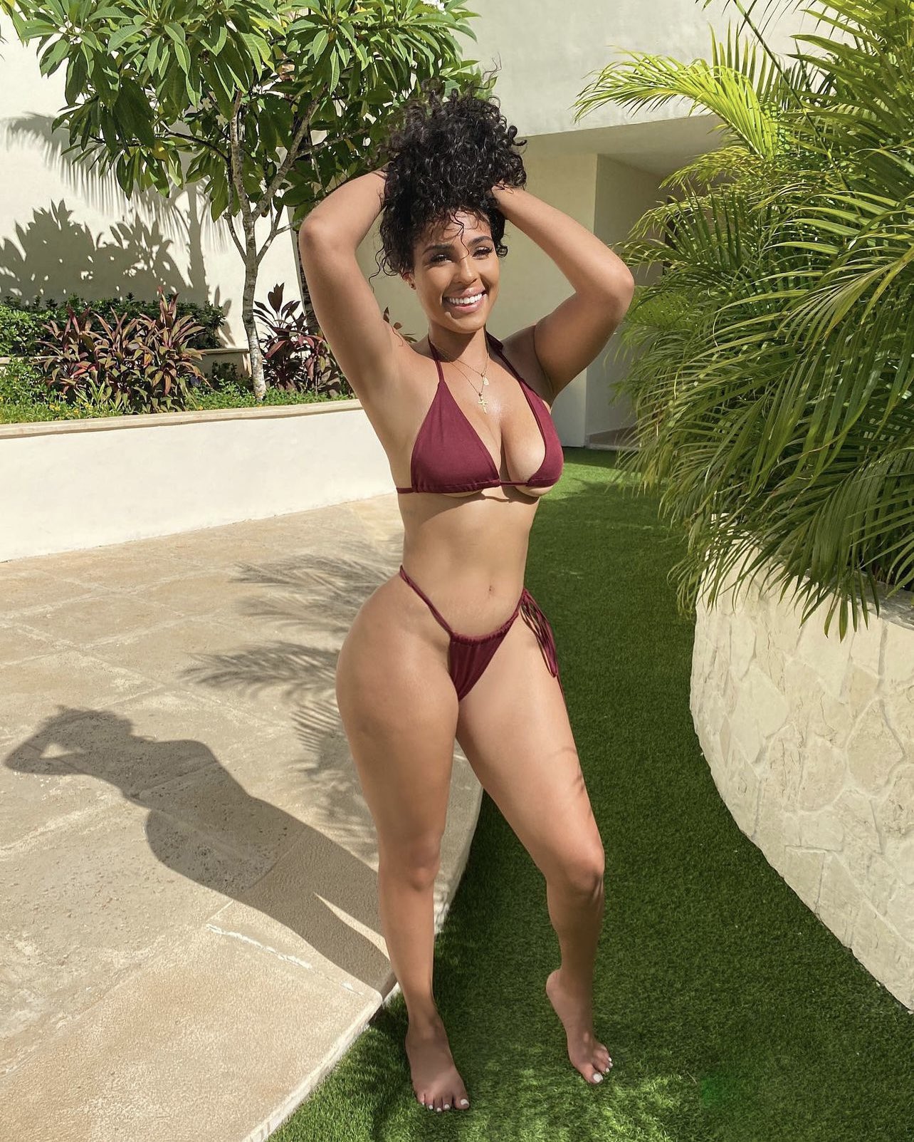 Jasmine Grenaway on X: I live for a plain bikini. 👙  t.coO62VcZh6ua  X