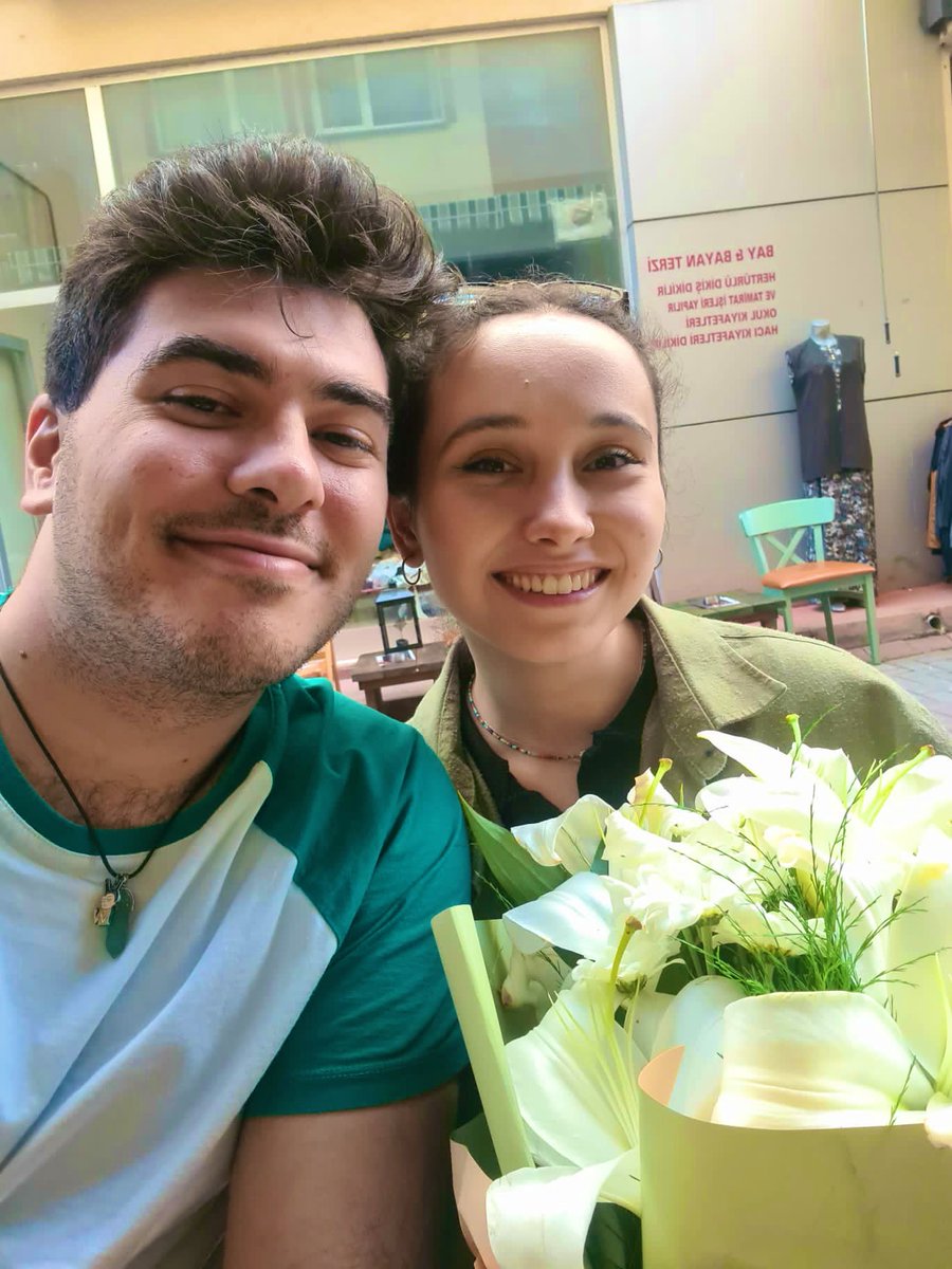 1.yılımız kutlu olsun bal sevgilim. İyi ki varsın. Sana çok aşığım. 🩶🍯🧿🫶🏻 <a href="/ajanpapa/">Taha Muaddip</a>