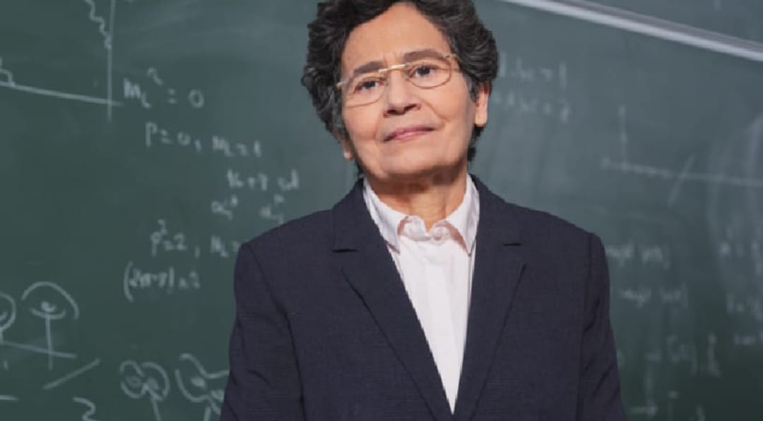 APUCV's tweet image. La UCV de júbilo por un nuevo reconocimiento a una destacada docente e investigadora de nuestra institución. Premio L&apos;Oréal de la UNESCO a la profesora Anamaría Font por su trabajo en Física Teórica de Particulas.

#UCV
#Venezuela