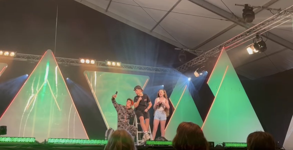 Perfformiad arbennig heddiw gan yr Ymgom Iau yn yr Eisteddfod ⭐️

Diolch am eich holl gwaith caled! Profiad arbennig 🎭