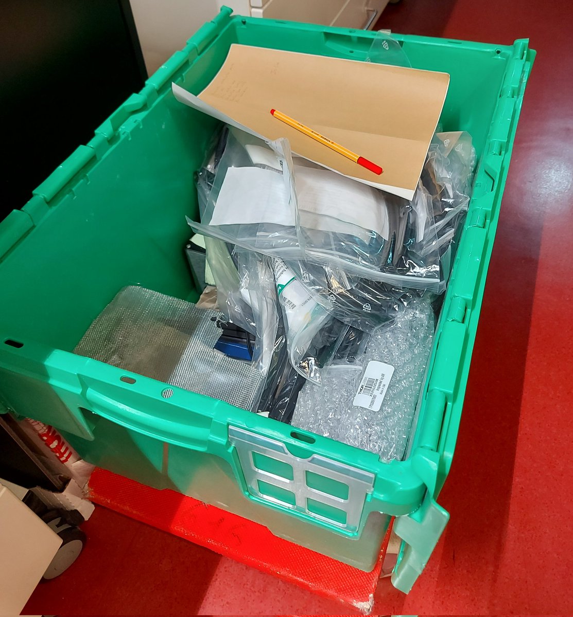 Isaac Lenton (@ilent2) on Twitter photo Started packing the first box for moving our lab to the new lab building <a href="/ISTAustria/">ISTAustria</a>... Only another 60ish to go 😅
Still plenty of time to get some results before we need to pack up the experiments
<a href="/andreastoellner/">Andrea</a> <a href="/swaitukaitis/">Scott Waitukaitis</a> Started packing the first box for moving our lab to the new lab building <a href="/ISTAustria/">ISTAustria</a>... Only another 60ish to go 😅
Still plenty of time to get some results before we need to pack up the experiments
<a href="/andreastoellner/">Andrea</a> <a href="/swaitukaitis/">Scott Waitukaitis</a>