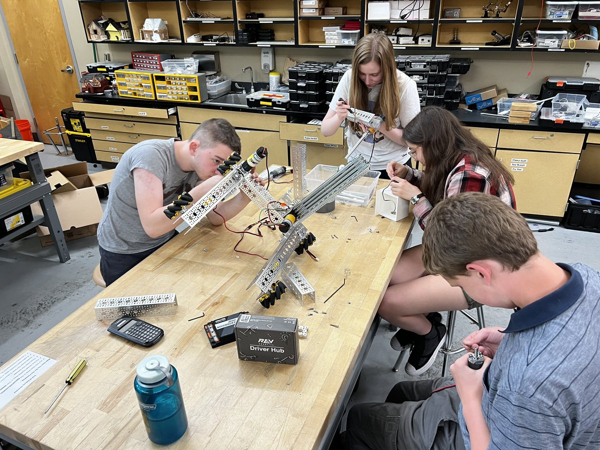 nkhsrobotics's tweet photo. Looks like team 15374 is making some great progress on their build!!! https://t.co/KJffaBmA1b