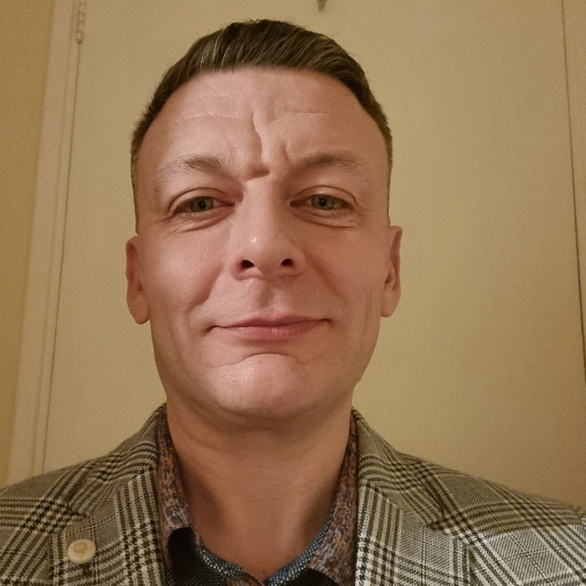 I am learning from my mentor to become more effective online.

Teamwork makes the dream work.

The online world isn't just local or national, but you can become global.

Now is not the time to think small but to think bigger than ever.

Dm for more 

#inspiration #motivation