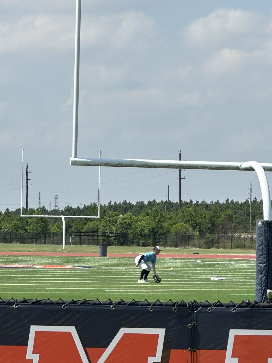 Thank you <a href="/BridgelandBsb/">Bridgeland Baseball</a> for ⚾️ camp this week. My future ‘29 🐻 had a great time!