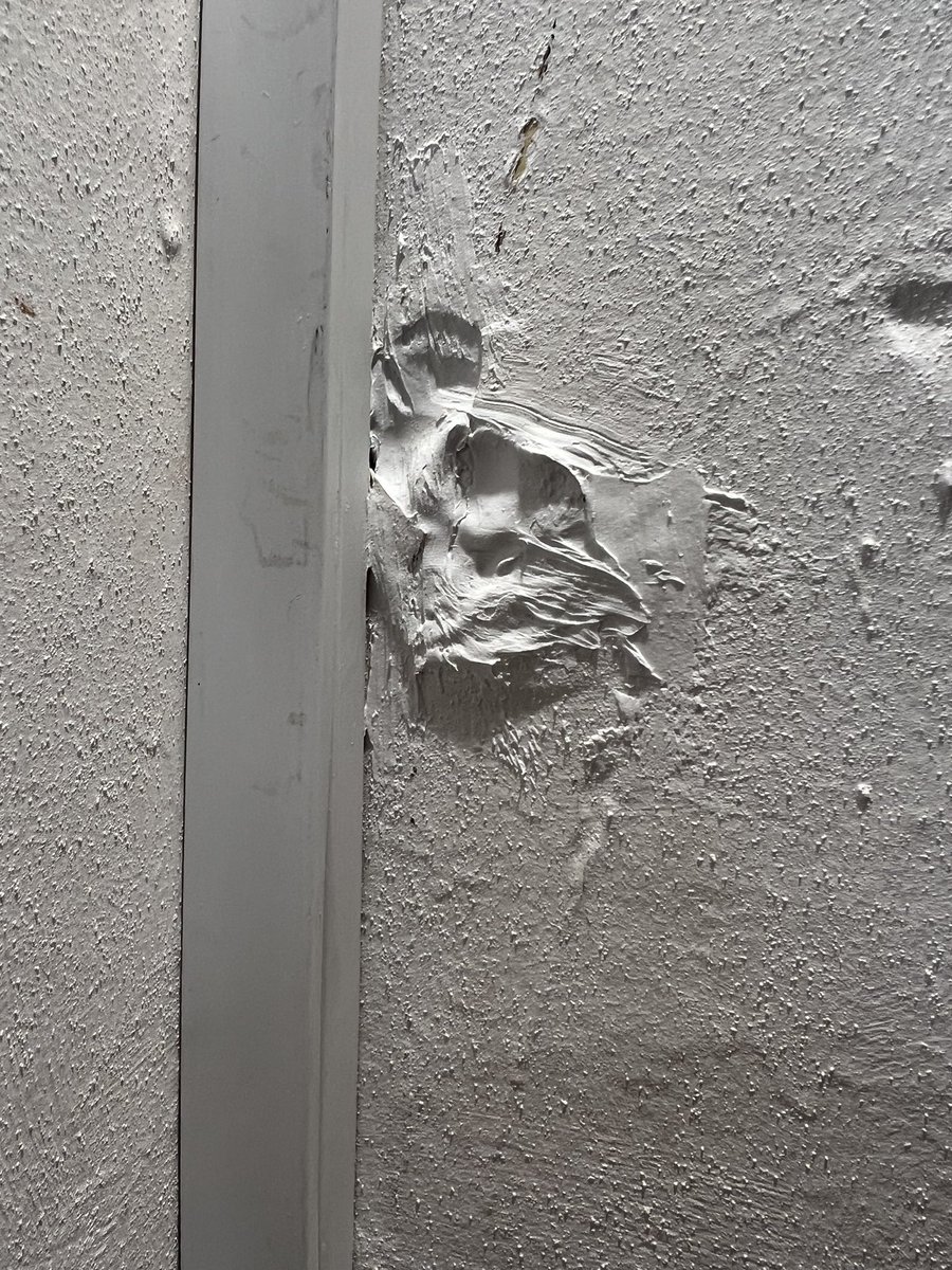 limewireelec's tweet image. @RiversideUK the workmanship of your electricians working on my mums home today 🤢🤢🤢🤢🤢🤢