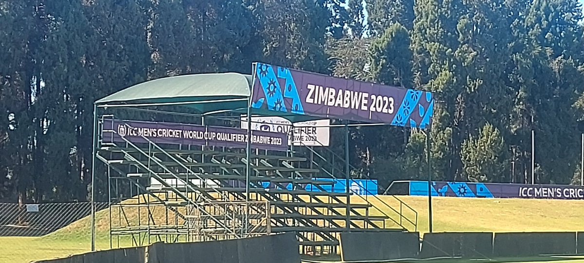 Haundishaye pa ground!!
 Come say hello 👋  as we gear up for the World Cup Qualifiers.....
#TEAMRAZA 
#ZIMBABWE 
#CHEVRONS