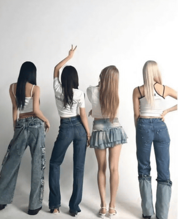 ShenShouting_'s tweet photo. [A THREAD]  

NEW GIRL GROUP ALERT KISS OF LIFE (키스 오브 라이프)is a girl group set to debut in July 2023 under S2 Entertainment. 
The group consists of popular former Big 3 trainees/members that could have debuted with TWICE, FROMIS_9, and BABYMONSTER. https://t.co/AAPNJX7HF6