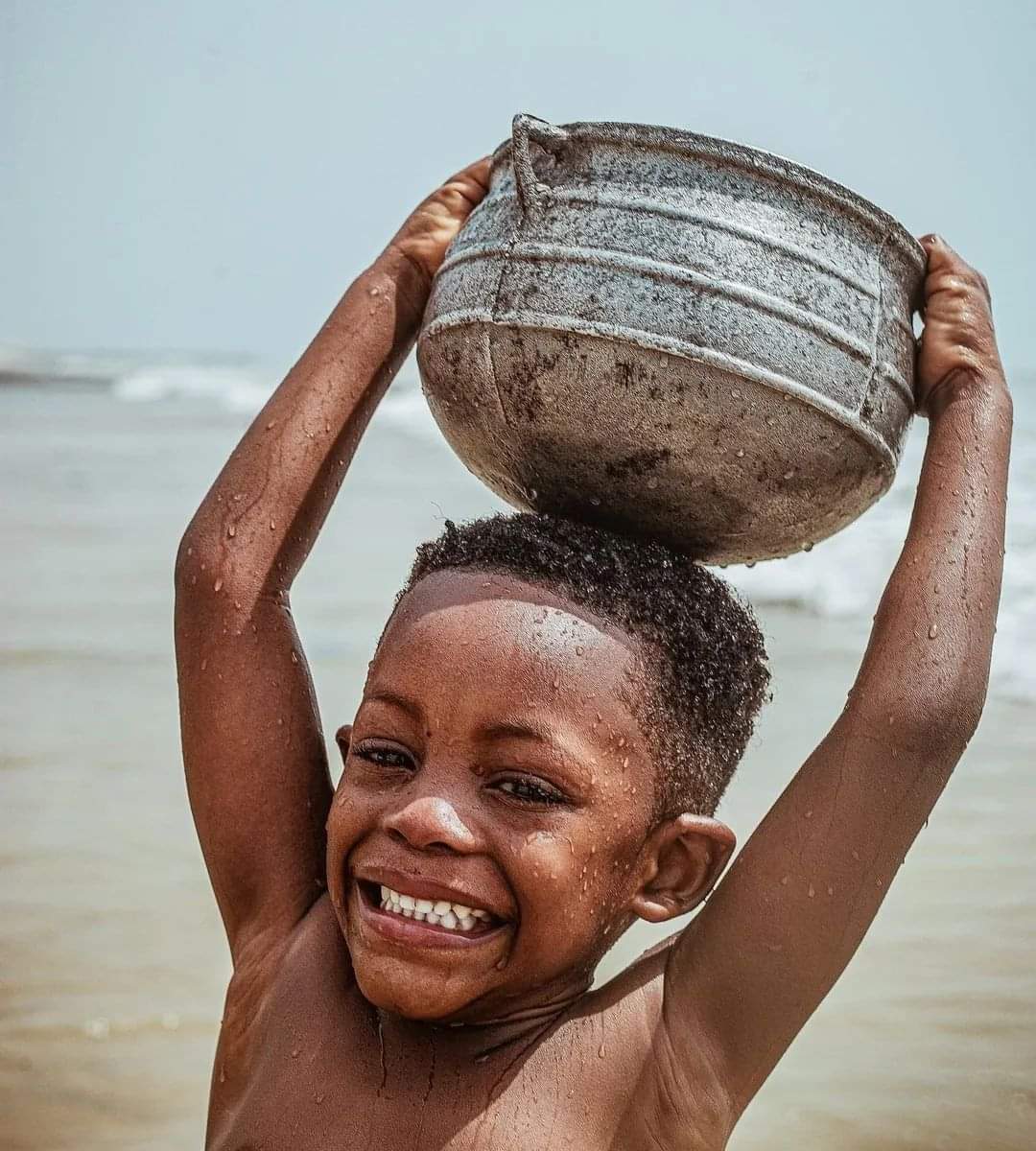 Happy New Month Folks! 

We're looking forward to using and promoting more of our locally made eco-friendly utensils ❤️🇬🇭

📸 Reposted from @serwahphotography 

#HappyJune #Happiness #GhanaianChild #Dadesɛn #EcofriendlyHabits #EcofriendlyUtensils #GhanaianFoodNetwork