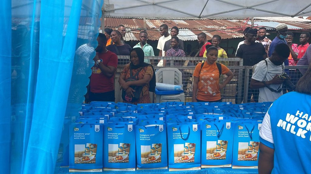 The Peak breakfast cafe at iyana Ipaja under bridge today was a good one and it was fun filled as well😌#PeakMilk #EnjoyDairy