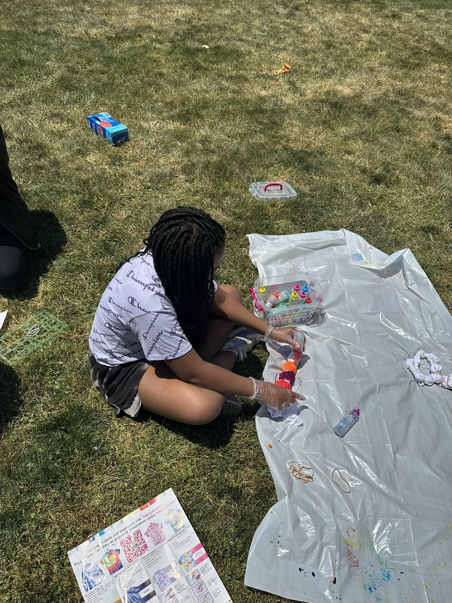 Tie dye creations in sculpture today 😁