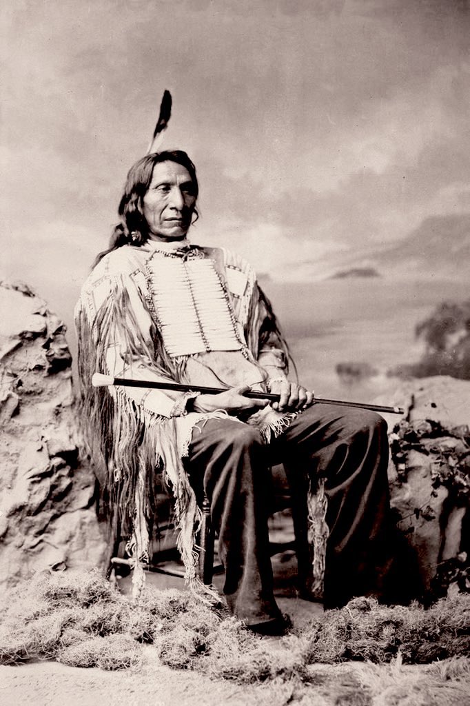 “We do not want riches, we want peace and love.”

~ Red Cloud, Maȟpíya Lúta, 1822-1909, 🪶✨