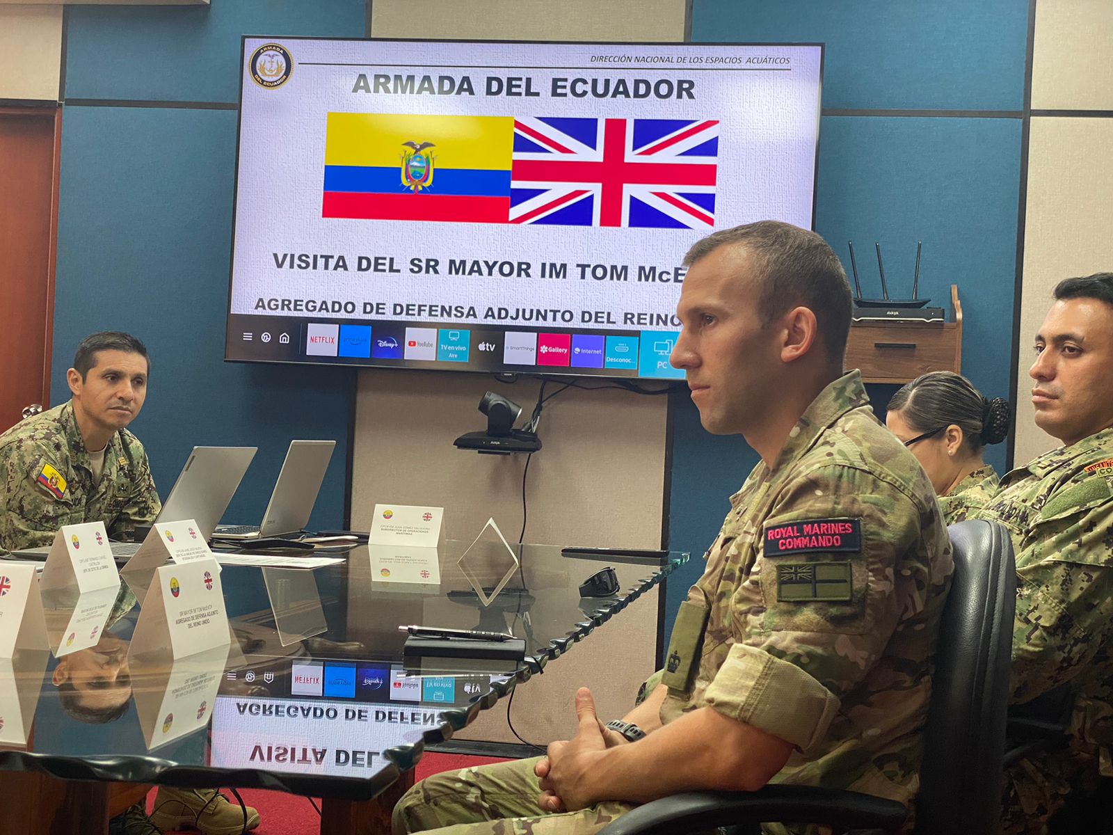 httpspbstwimgcommediaFxjvKVAWIBgZjs-formatjpgnamelarge