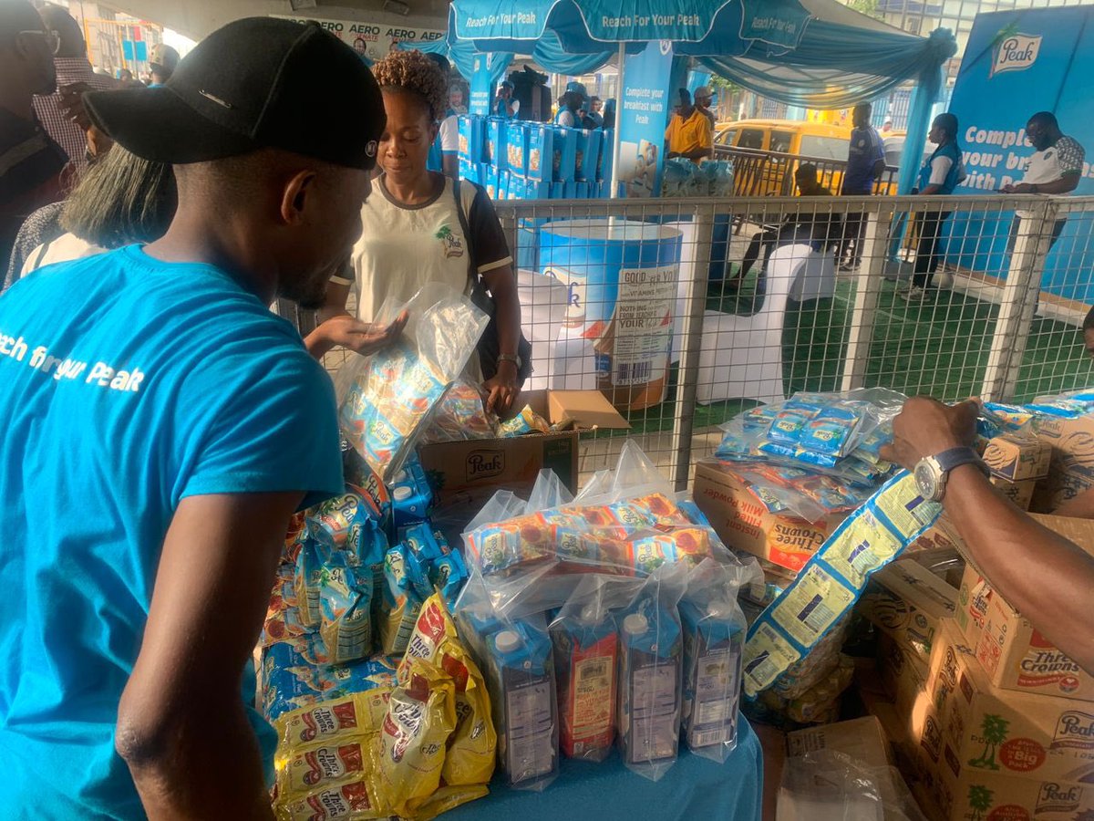 Ikeja wasn’t left out, they also had their breakfast at the Peak Breakfast Cafe this morning🕺 #PeakMilk #EnjoyDairy