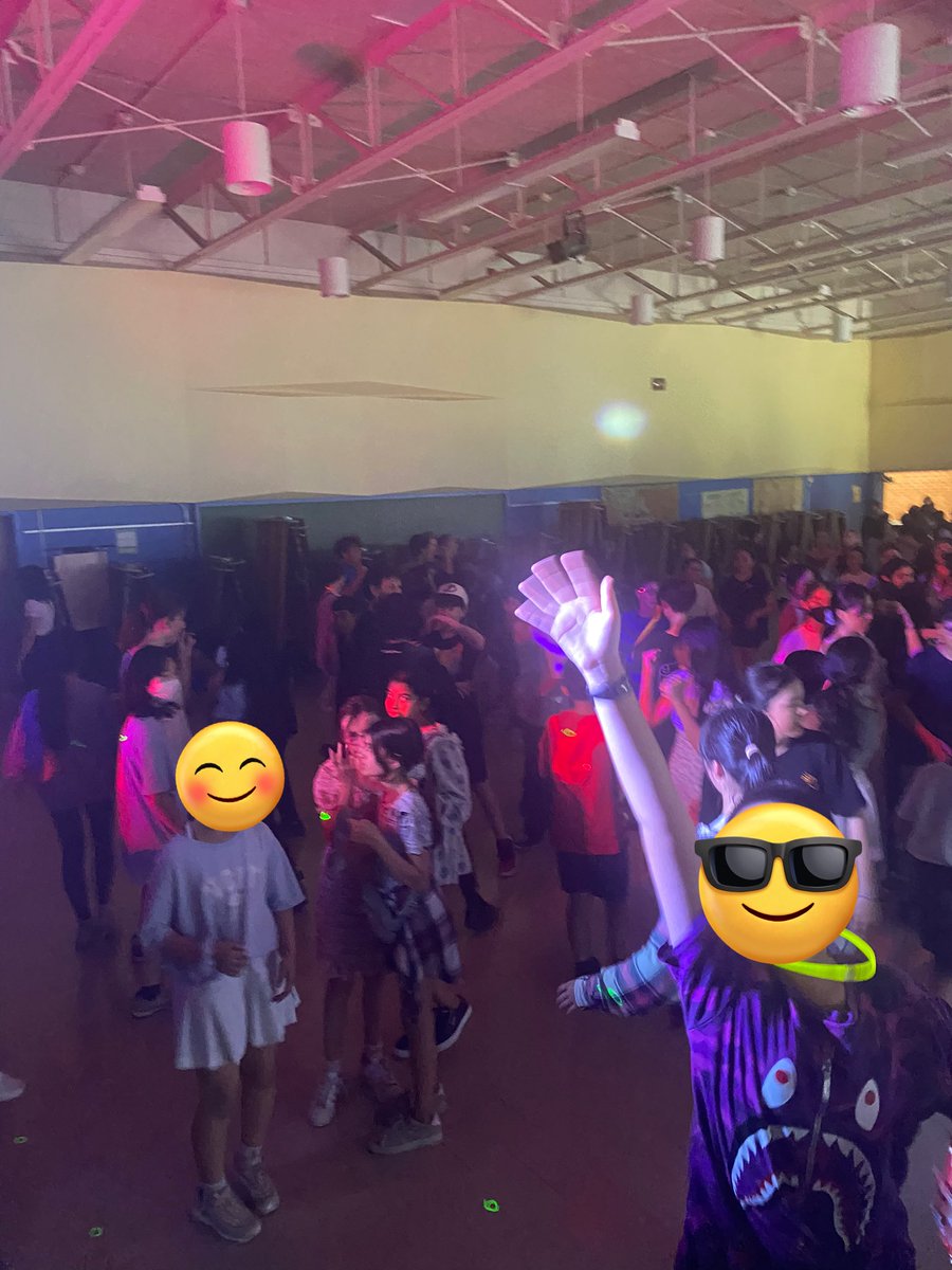 <a href="/BMStdsb/">Bayview MS</a> students are having so much fun this afternoon. Thank you Student Council for all your hard work organizing! <a href="/marham99/">M. Hamid</a> <a href="/LC2_TDSB/">Learning Centre 2</a>