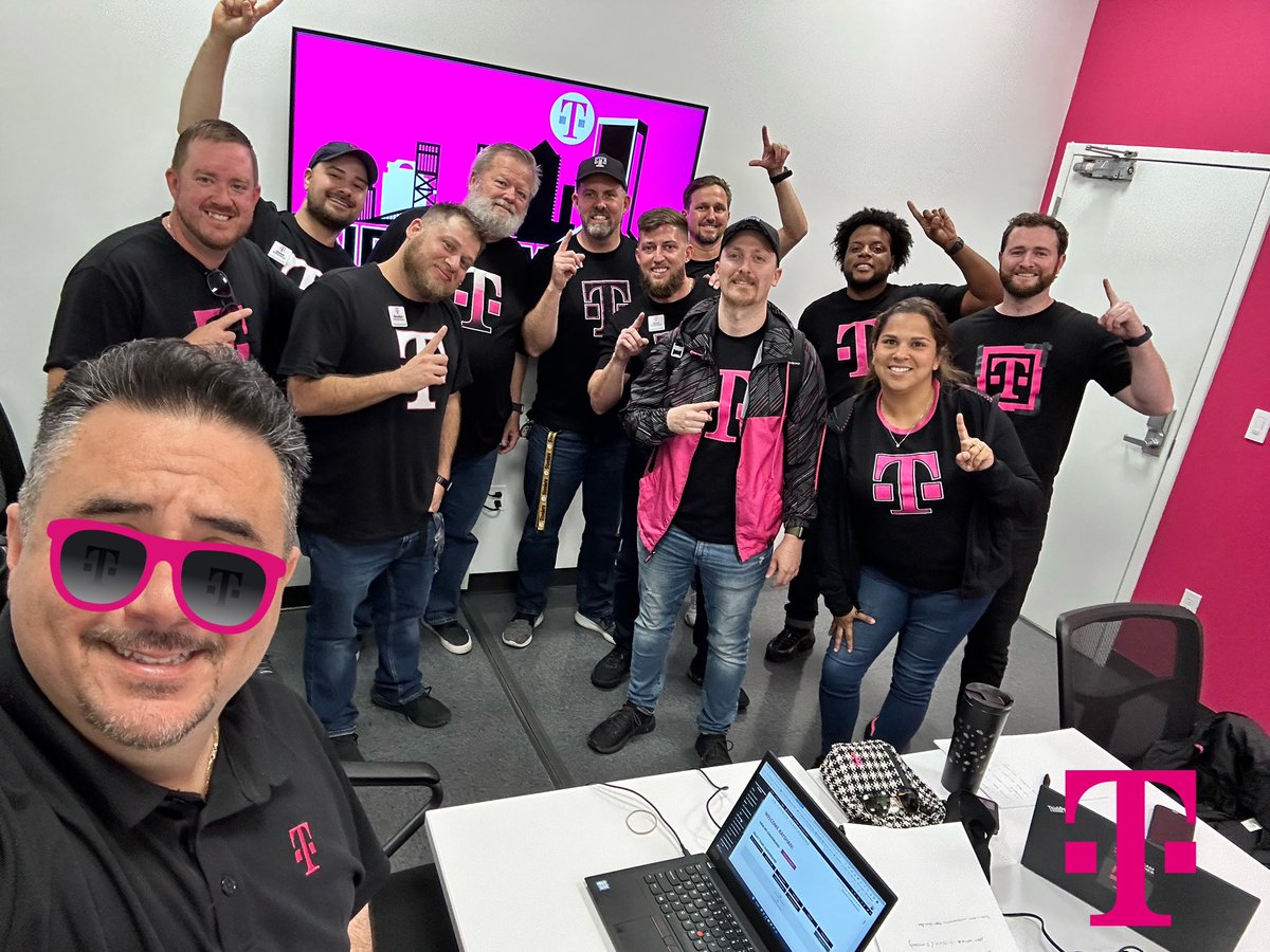 Thank you @Chase_Stamper and @Monty_Bell5 for spending some time with our @TMobile Jacksonville RSM team to how to #Elevate coaching and accountability! #FloridaNorthUnited #TimeToElevate @EddiePryor7 @JacksonTingley @ChartierDoug