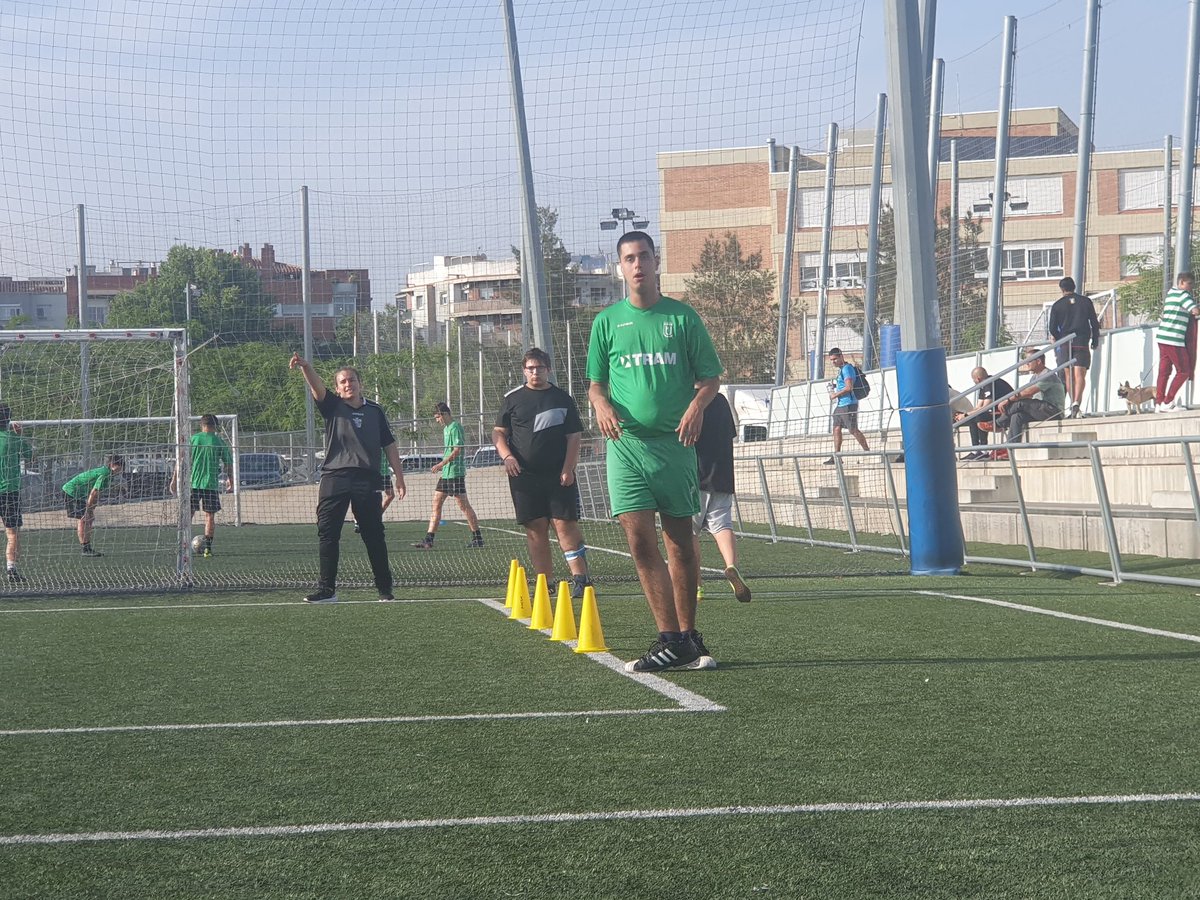 InsercorU's tweet photo. 📢📢📢 eventos !!!

#comparteam 2023

Inclusivo de futbol en casa con los amigos de @padelcornella y @jovesdecornella

Otra fiesta más para la inclusión de nuestros chicos en el deporte y la vida.

Sin duda experiencias que nos deja satisfechos a todos los participantes. https://t.co/TFG5joMvlj