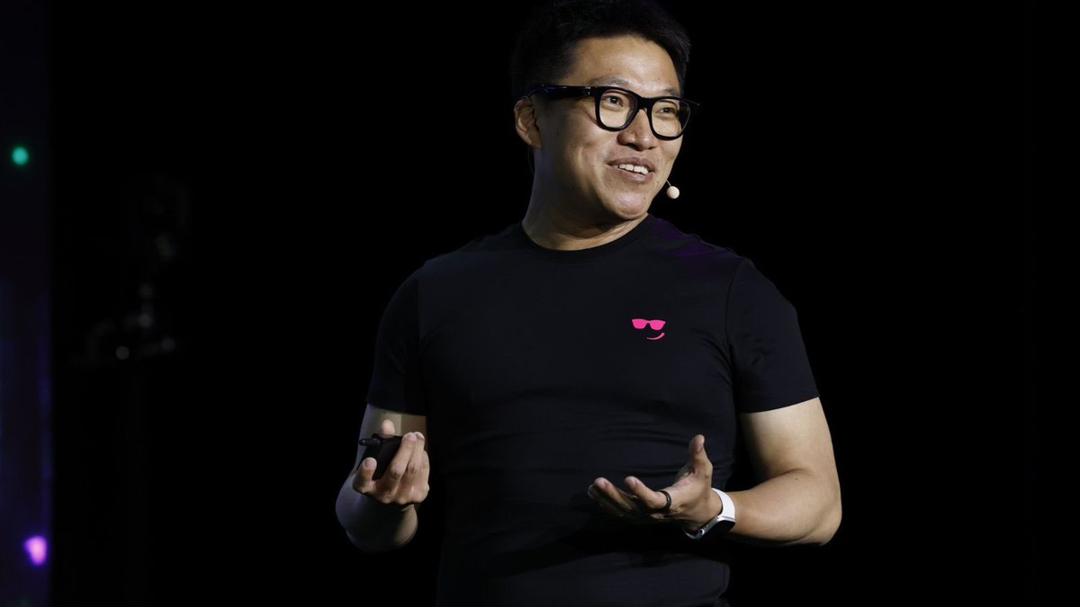 Val Vacante tweet media