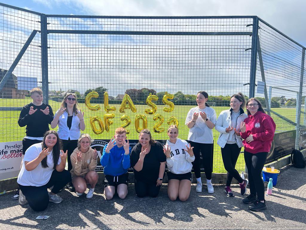 Leaver’s Cup part 2, this time with Miss Wilson and W7 included! 🤦🏻‍♂️😂 #twitteronlyallows4photos