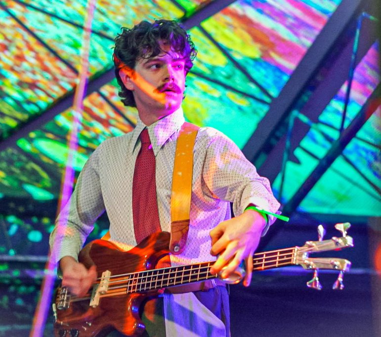 🎗isaac / bass on Twitter "queer people are awesome"