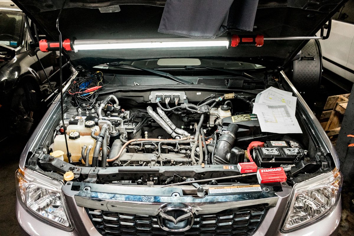TownCenterAuto's tweet photo. We look at each day as a new opportunity to help our community! If you need help getting your vehicle back on the road, we'll be here to lend a hand. https://t.co/zfSMtdzaG4