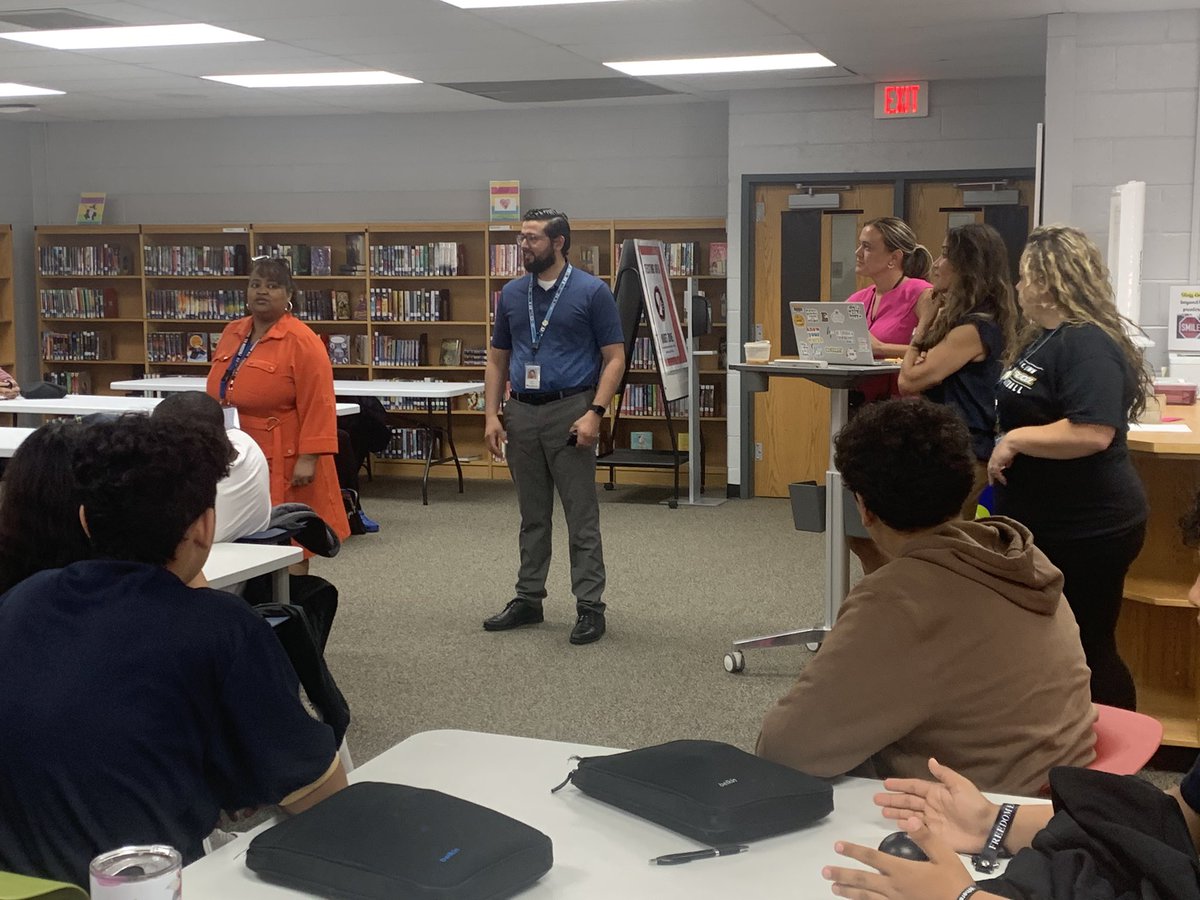 Inmar Romero (@romeroflms) on Twitter photo Principal Smith <a href="/FHSPRINCSMITH/">Chevelli smith</a> visited the HIVE this morning and met with future Eagles. Our hornets 🐝 🐝 🐝 🐝 know what to expect at Freedom High School next year. #flhornets Principal Smith <a href="/FHSPRINCSMITH/">Chevelli smith</a> visited the HIVE this morning and met with future Eagles. Our hornets 🐝 🐝 🐝 🐝 know what to expect at Freedom High School next year. #flhornets