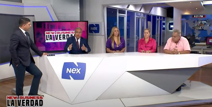 Abogados de la defensa de Ricardo Martinelli revelan que Henri Mizrachi, una de las piezas claves de la audiencia #NewBusiness, salió ilegalmente del país.
Los juristas anuncian que mañana presentarán una denuncia penal youtube.com/live/YN6xh0MPu…