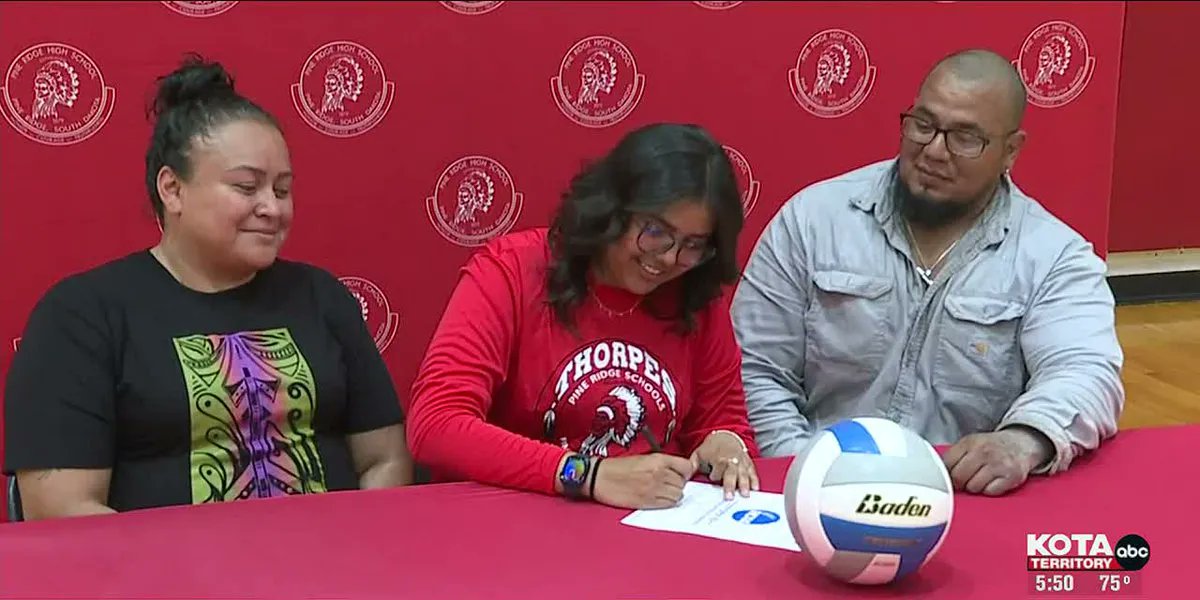 Avianna Garcia turned in an outstanding high school volleyball career for Pine Ridge (SD). Garcia will now get a chance to play at the collegiate level as she has signed with Northern Vermont-Johnson 
#NativePreps #Oglala #Lakota

buff.ly/3C4bHy8