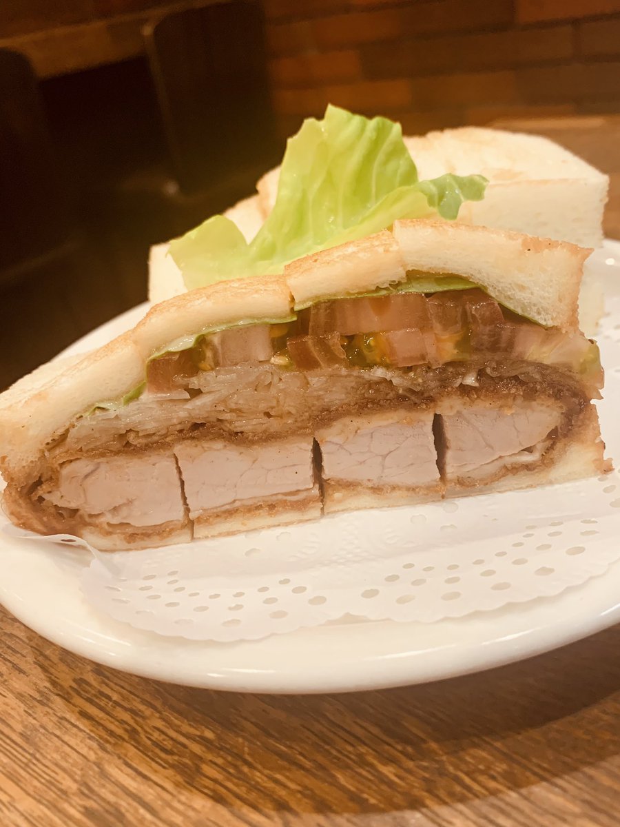 大阪 千里中央 ニューアストリアから始まる朝。カツサンドAにブレンドストロングという定番モーニング…というわけで帰ってきました