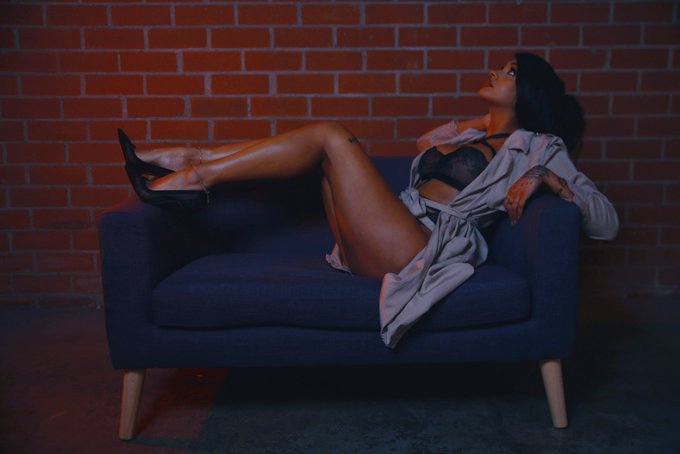 See the nude set on my OF 🥵🖤 https://t.co/xcyOzj2GmP https://t.co/GbCis7ZnXX<a href="/tag/femdom"class="tags"><span>#femdom</span></a><a href="/tag/findom"class="tags"><span>#findom</span></a>