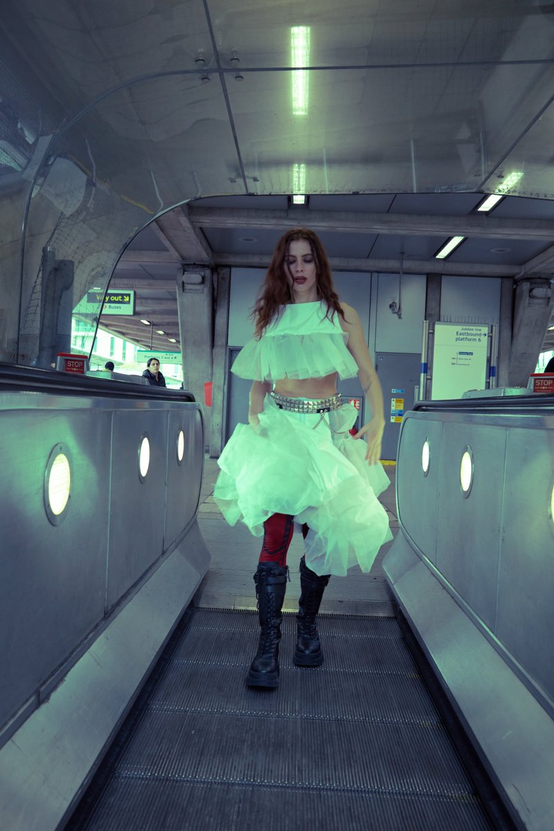 Amber Van Day tweet media