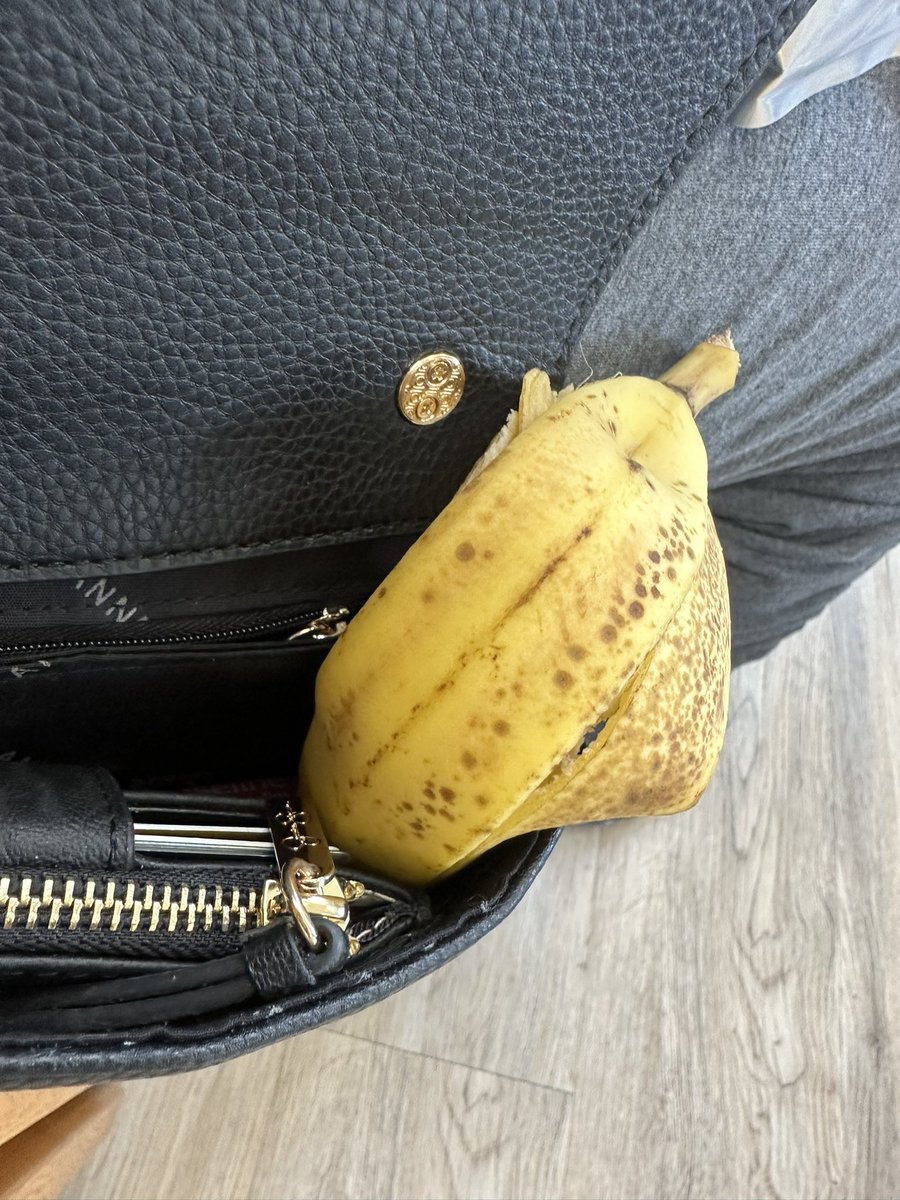 BarbieGWicker's tweet photo. File this under “Mommy, can you save this for later?”  #momlife https://t.co/OtfMrv3Gu9