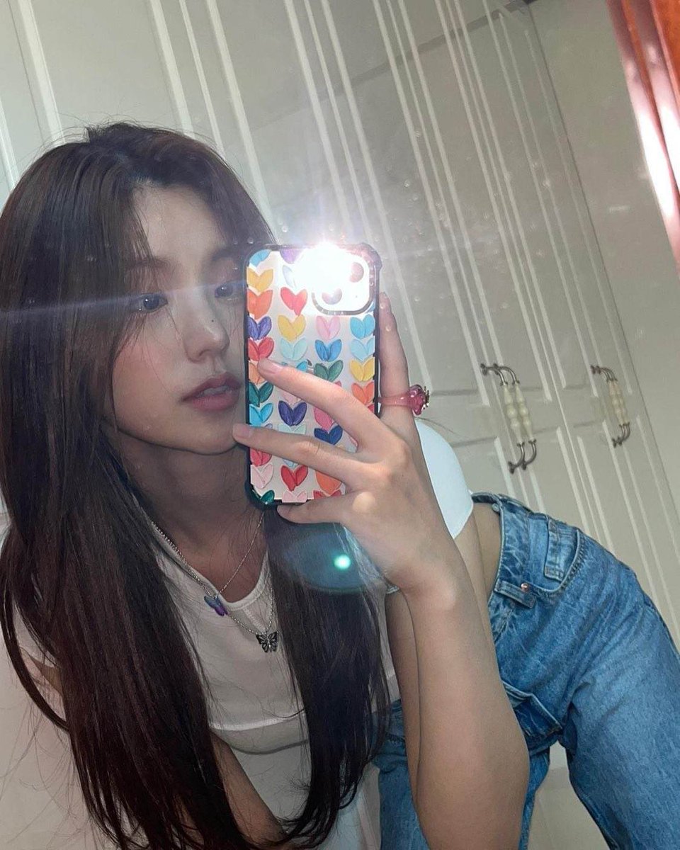 CHAERYEONG’S MONTH! on Twitter "Who takes the best mirror selfies and why is it ITZY?"
