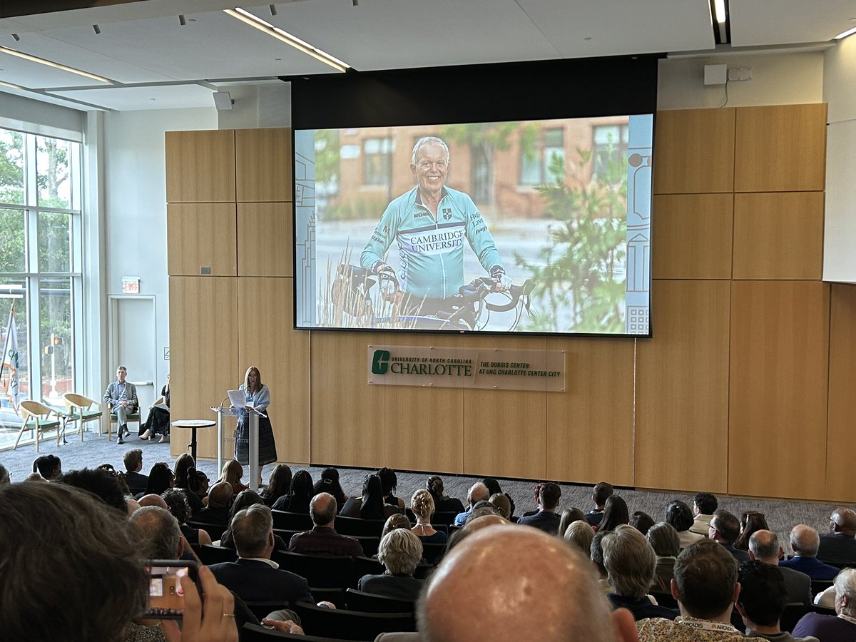 Wonderful to see Dean Doug Kelbaugh’s life honored tonight at #CNU31 #GoBlue