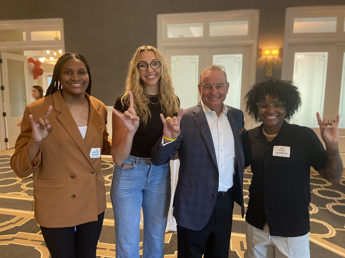 InsideTexas's tweet photo. Madison Booker, Taylor Jones, Vic Schaefer, and Rori Harmon at the  @TexasOneFund gathering in Austin #hookem https://t.co/h72HoNwmQz