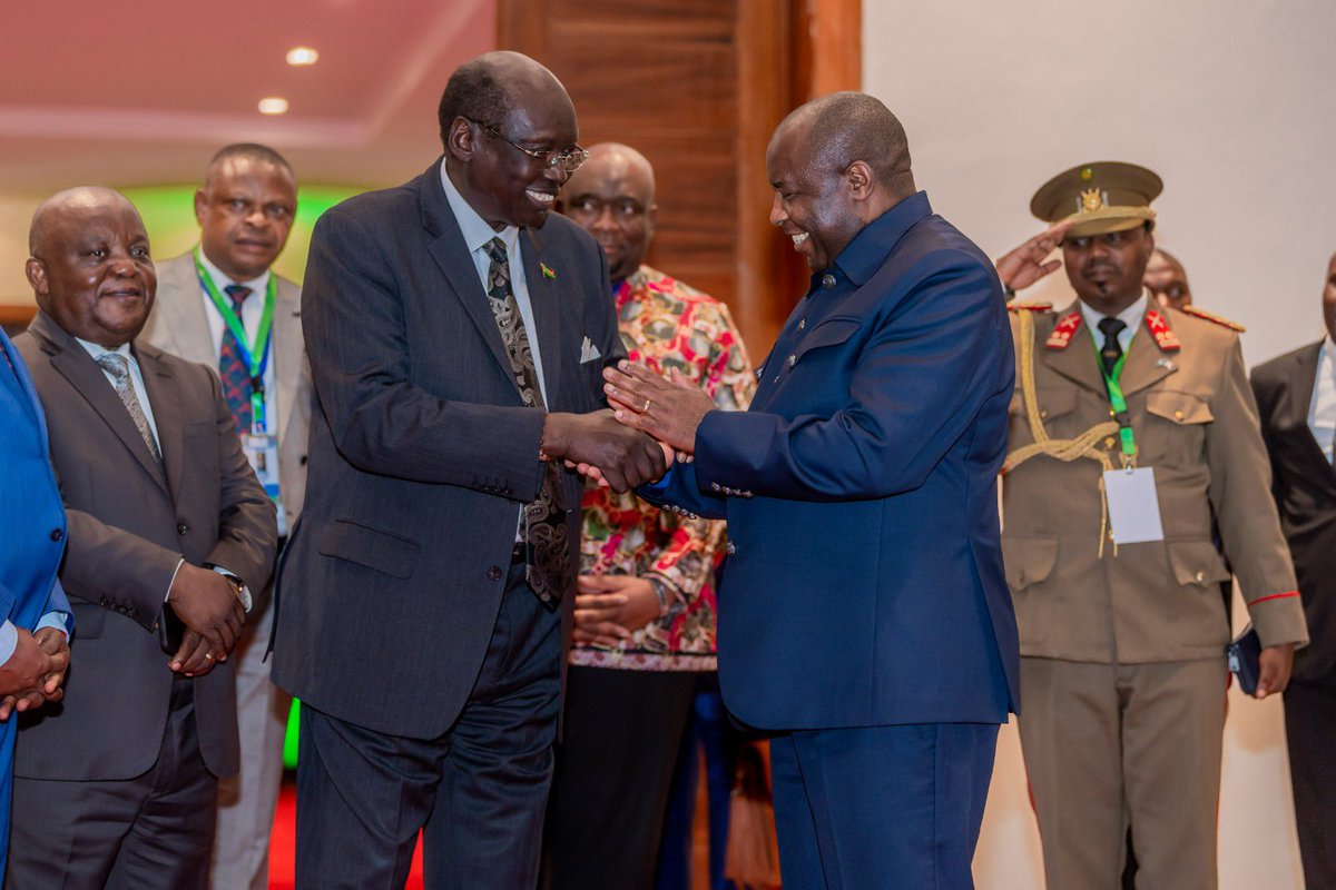 AkolPriscah's tweet photo. Presidential Affairs Minister Dr. Barnaba Marial Benjamin, President of Burundi Èvariste Ndayishimiye and other regional leaders at East African Community Heads of State Summit in Burundi May 31st 2023 https://t.co/s7NkBaqrWu