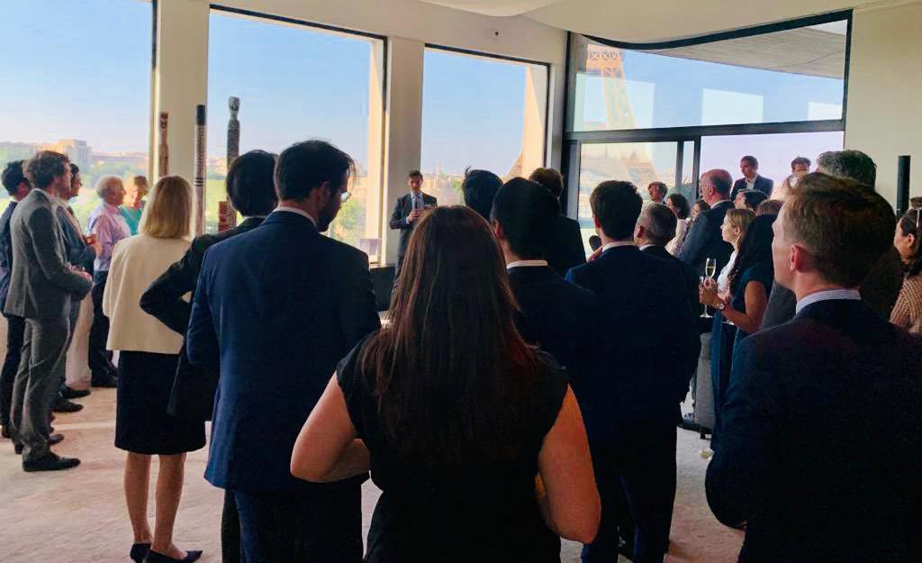 AusAmbFR's tweet photo. J'ai eu le plaisir de célébrer l'ouverture du bureau parisien de @Macquarie aux côtés de leur Directeur général EMEA, Paul Plewman. Ce bureau contribuera à renforcer les liens commerciaux entre nos deux pays 🇫🇷🇦🇺. @Economie_Gouv #AusEUFTA https://t.co/lb70MTyXYG