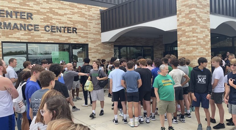 cminutemen's tweet photo. They’re on the way to State! Thanks to @ConcordSchoolPD and Concord Township Fire Department for helping send our Boys Track athletes off in style! https://t.co/gJHY5WA2uc