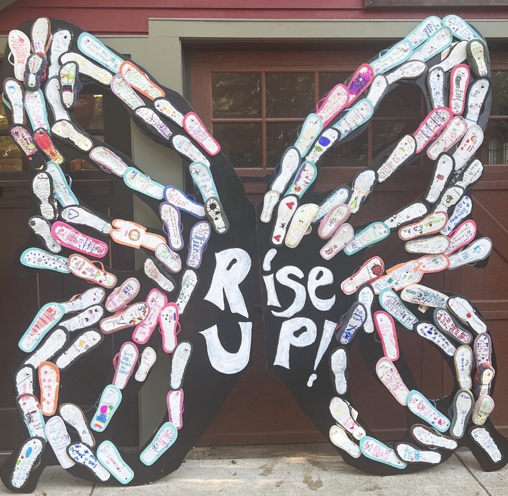 Plan a day at ELM Park to see the WPS Art in the Park installations!  Here is a sneak peak of the school-wide sculpture from from Jacob Hiatt Magnet School, teacher Kate Egnaczak and public artist Rebecca McGee Tuck. Opening on 6.11 @rebeccaboomshellart @OCPLwps <a href="/worcesterpublic/">Worcester Public Schools</a>