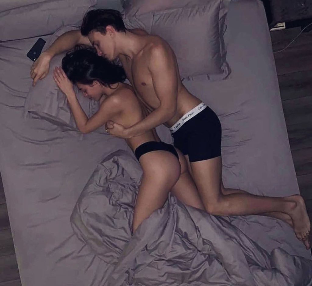 SexFlix tweet media