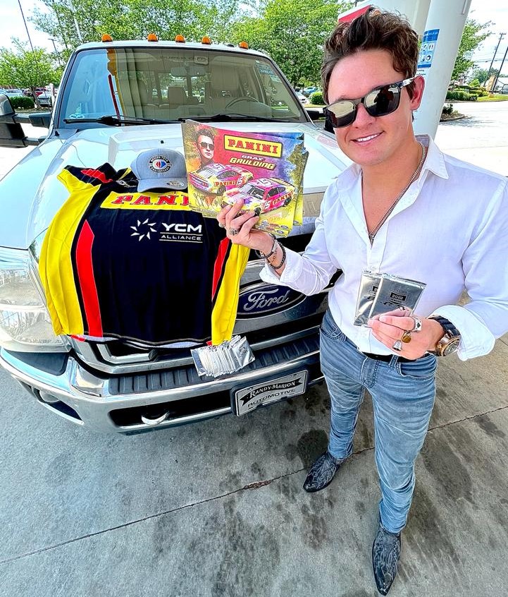 GIVEAWAY: Like and retweet this post for a chance to win latest @PaniniAmerica @NASCAR trading cards, signed hat, team shirt and our🔥hot off the press #colorblast Cup edition signed hero card! Good luck to everyone! Multiple winners selected on Monday! #whodoyoucollect |…